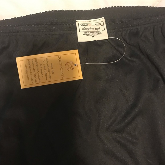Black lace half slip- Brand New!  Still has tag.  Size medium. GOLDCOAST brand. - Picture 6 of 7